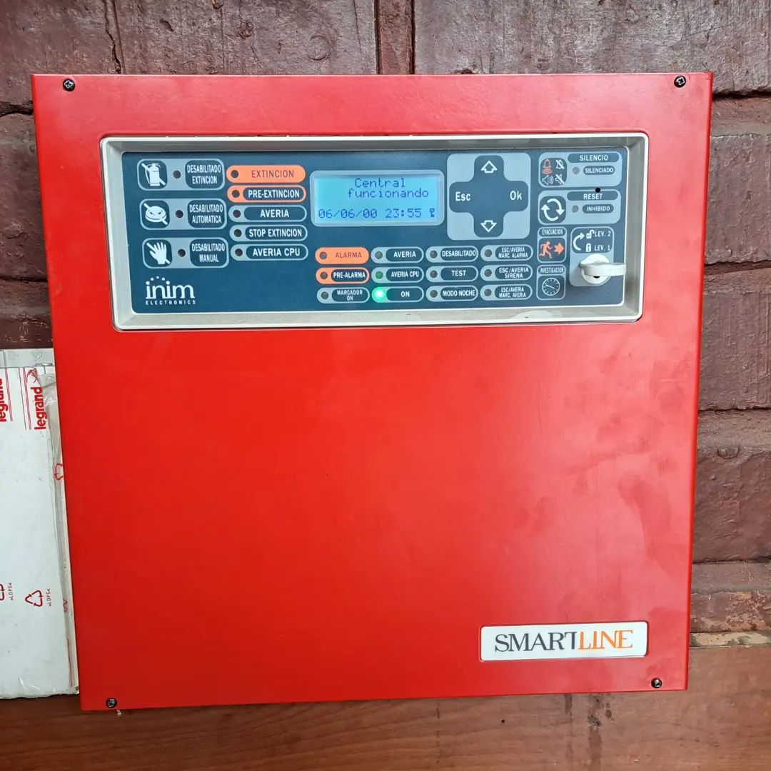 Panel de control de alarma de incendio avanzado con detección temprana de humo y calor